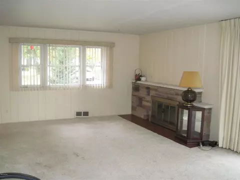 606 E Riv, Whitehall, MI 49461 photo 9