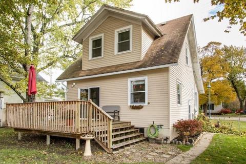 224 S Riverview Dr, Parchment, MI 49004 photo 2