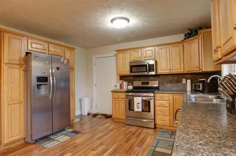 4313 18th, Dorr, MI 49323 photo 10