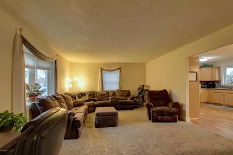 4313 18th, Dorr, MI 49323 photo 5