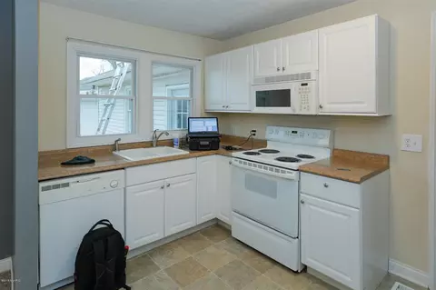 713 Spring, Three Rivers, MI 49093 photo 6