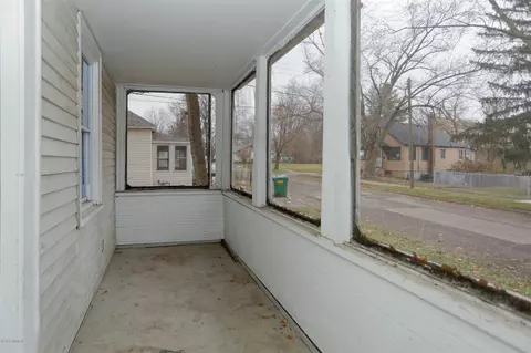 713 Spring, Three Rivers, MI 49093 photo 3