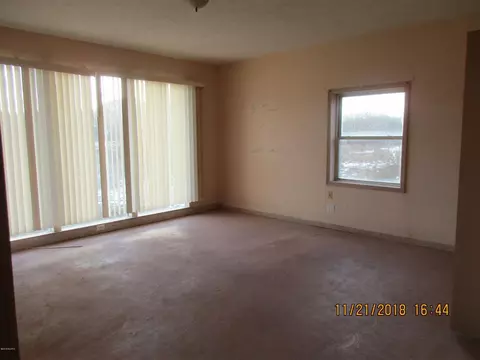 588 E 1 Mile, White Cloud, MI 49349 photo 12