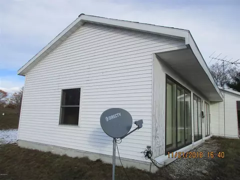 588 E 1 Mile, White Cloud, MI 49349 photo 24