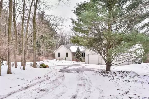 1302 Warner, Whitehall, MI 49461 photo 2