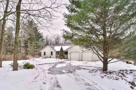 1302 Warner, Whitehall, MI 49461 photo 3