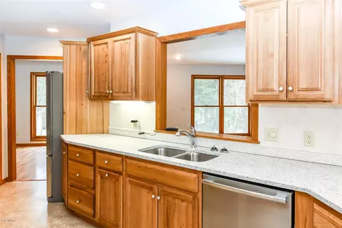 1302 Warner, Whitehall, MI 49461 photo 25