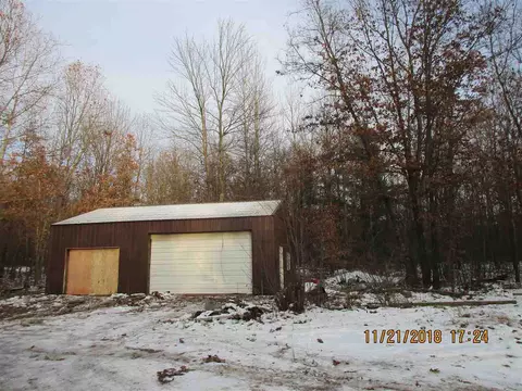 1928 E 100th, Grant, MI 49327 photo 3