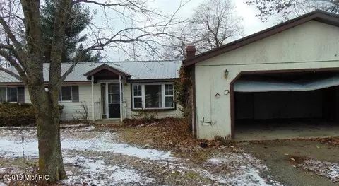 1524 Beach, Crystal, MI 48818 photo 1
