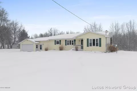 2521 E 136th, Grant, MI 49327 photo 2