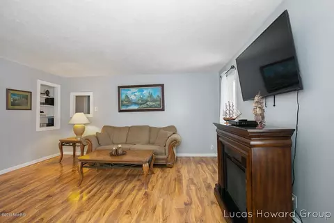 2521 E 136th, Grant, MI 49327 photo 7