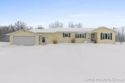 2521 E 136th, Grant, MI 49327 photo 1