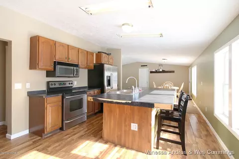 614 Crooks, Belding, MI 48809 photo 6