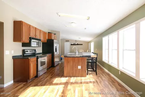 614 Crooks, Belding, MI 48809 photo 8