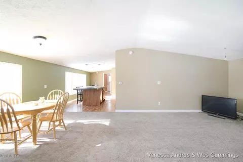 614 Crooks, Belding, MI 48809 photo 10