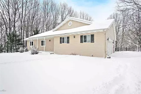 723 Warner, Whitehall, MI 49461 photo 35