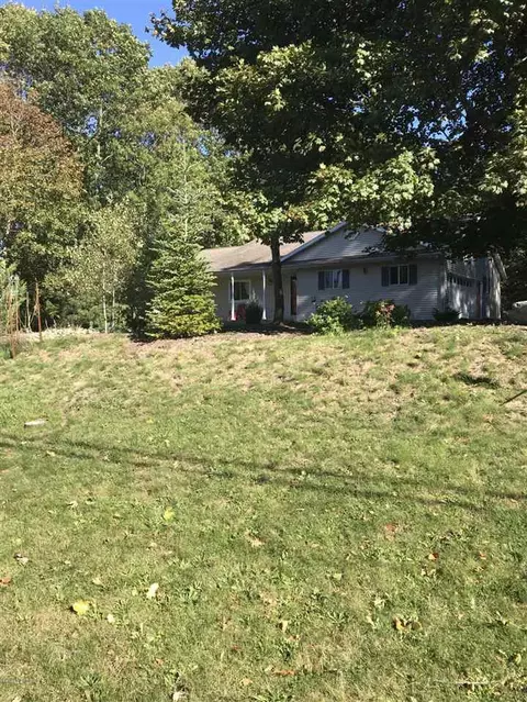 723 Warner, Whitehall, MI 49461 photo 41