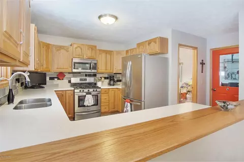 723 Warner, Whitehall, MI 49461 photo 4