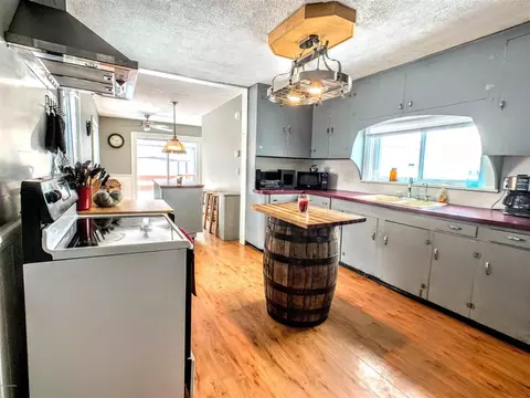 417 Rust, Big Rapids, MI 49307 photo 8