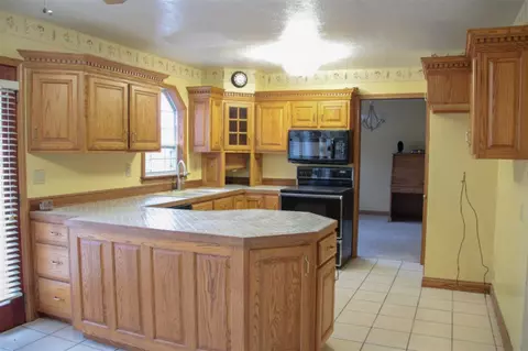 728 Whipple, Bronson, MI 49028 photo 2