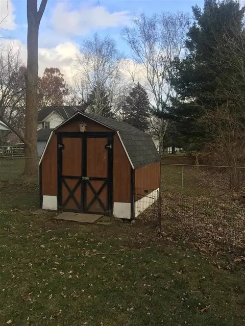 918 Millard, Three Rivers, MI 49093 photo 3