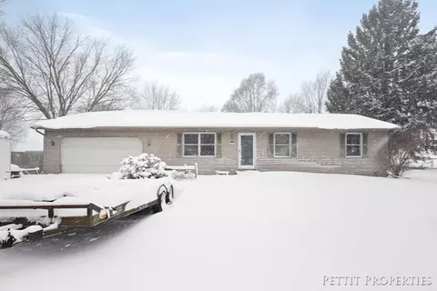 266 13th, Plainwell, MI 49080 photo 1