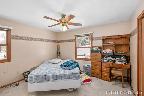 266 13th, Plainwell, MI 49080 photo 11