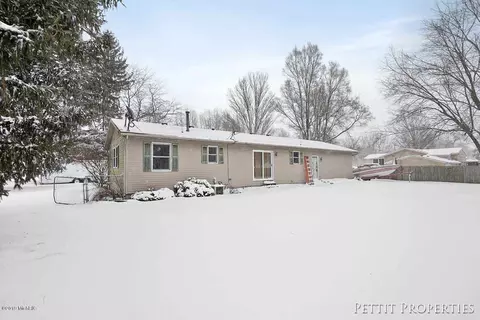 266 13th, Plainwell, MI 49080 photo 16