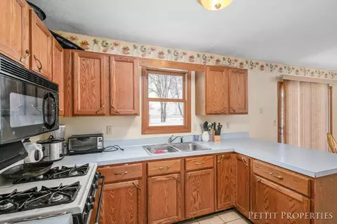 266 13th, Plainwell, MI 49080 photo 7