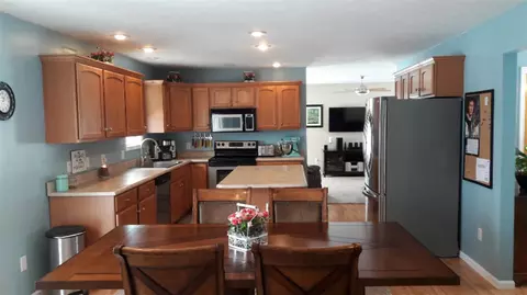 829 11th, Plainwell, MI 49080 photo 9