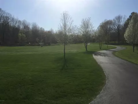 829 11th, Plainwell, MI 49080 photo 6