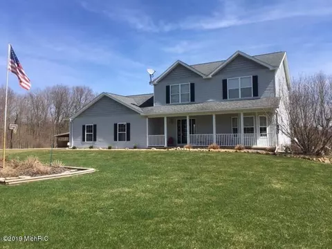829 11th, Plainwell, MI 49080 photo 1