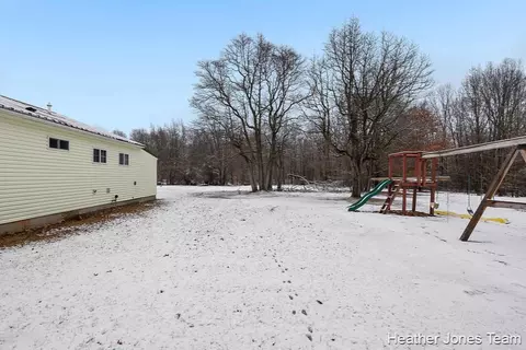1070 Kathleen, Stanton, MI 48888 photo 15