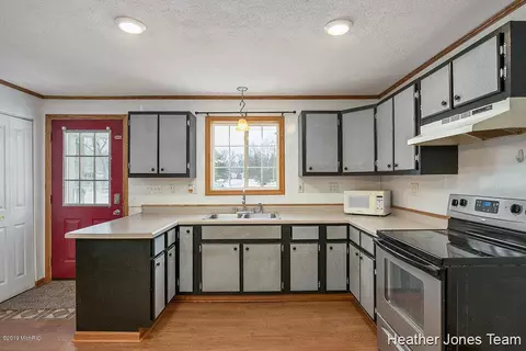 1070 Kathleen, Stanton, MI 48888 photo 5