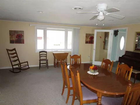 463 Warren, Coldwater, MI 49036 photo 4