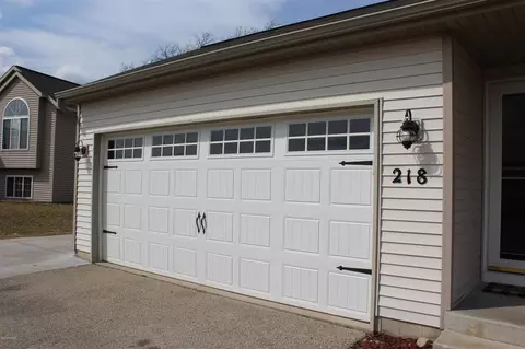 218 Pine Mdw, Belding, MI 48809 photo 3