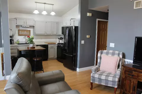 218 Pine Mdw, Belding, MI 48809 photo 9