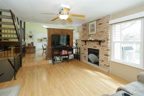 233 E Van Bruggen, Plainwell, MI 49080 photo 12