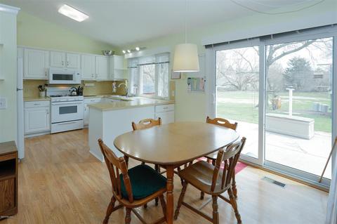 233 E Van Bruggen, Plainwell, MI 49080 photo 6