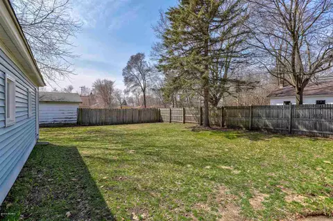 302 E Riv, Spring Lake, MI 49456 photo 31