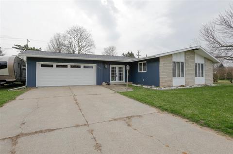 57685 Walnut, Three Rivers, MI 49093 photo 2
