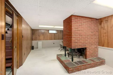 707 Foreman, Lowell, MI 49331 photo 16