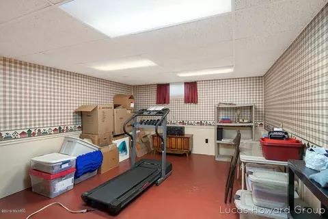 707 Foreman, Lowell, MI 49331 photo 17