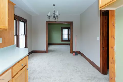 604 S Constantine, Three Rivers, MI 49093 photo 9