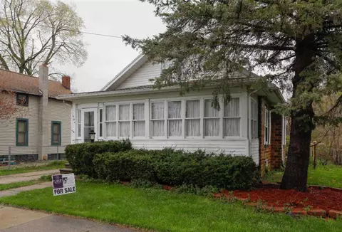 604 S Constantine, Three Rivers, MI 49093 photo 2