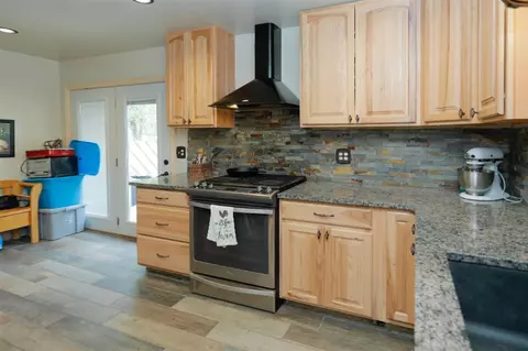 815 S Constantine, Three Rivers, MI 49093 photo 3