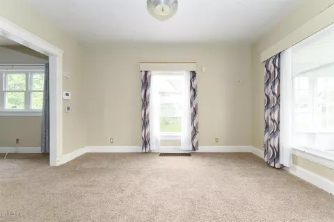 424 N 23rd, Springfield, MI 49037 photo 13