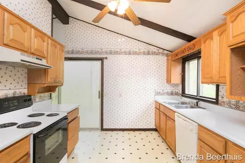 5870 N Montcalm, Belding, MI 48809 photo 5