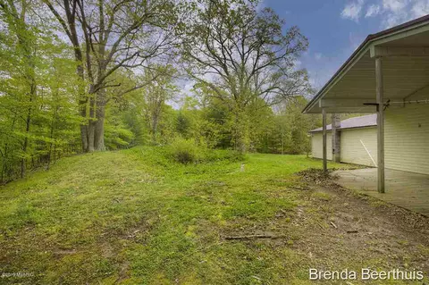 5870 N Montcalm, Belding, MI 48809 photo 13