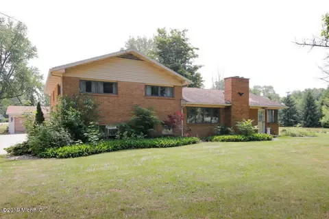 490 S Burr Oak, Colon, MI 49040 photo 2